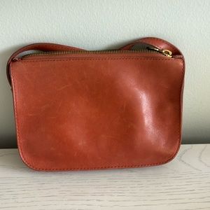 Madewell cognac crossbody purse. Only used a few times.